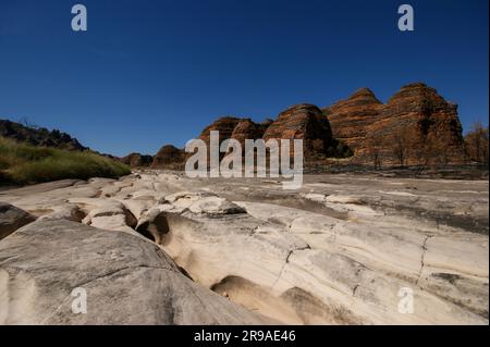 Picaninny-Struktur vor den berühmten Bienenstockkuppeln in Purnululu (Bungle Bungles), Kimberley, Western Australia Stockfoto