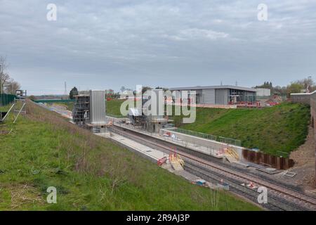 Winslow, Buckinghamshire, England (Ostwestlinie) Station wird am 2023. April auf der neuen Ostwestlinie gebaut Stockfoto