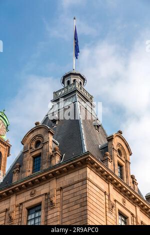 Das Rathaus von Rotterdam wurde zwischen 1914 und 1920 erbaut. Es ist eines der wenigen Gebäude im Zentrum von Rotterdam, das den Bombenanschlag vom 14. Mai 1940 überlebt hat Stockfoto