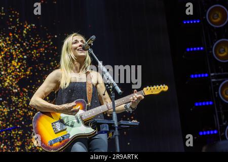 Milwaukee, USA. 24. Juni 2023. Sheryl Crow beim Summerfest Music Festival am 24. Juni 2023 in Milwaukee, Wisconsin (Foto: Daniel DeSlover/Sipa USA). Guthaben: SIPA USA/Alamy Live News Stockfoto