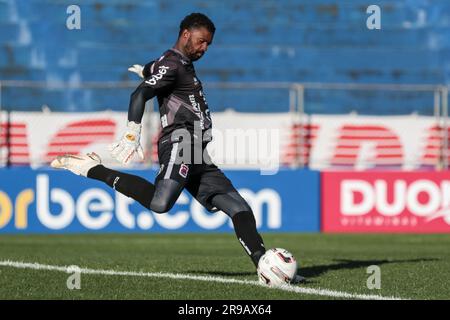 Curitiba, Brasilien. 25. Juni 2023. PR - CURITIBA - 06/25/2023 - PARANAENSE B 2023, PARANA CLUBE X PATRIOTAS - Felipe Torwart des Parana Clube während eines Spiels gegen die Patriotas im Stadion Durival de Britto für die Paranaense B 2023 Meisterschaft. Foto: Robson Mafra/AGIF/Sipa USA Guthaben: SIPA USA/Alamy Live News Stockfoto