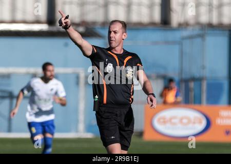 Curitiba, Brasilien. 25. Juni 2023. PR - CURITIBA - 06/25/2023 - PARANAENSE B 2023, PARANA CLUBE X PATRIOTAS - Schiedsrichter Robson Babinski während eines Spiels zwischen Parana Clube und Patriotas im Durival de Britto Stadion für die Paranaense B 2023 Meisterschaft. Foto: Robson Mafra/AGIF/Sipa USA Guthaben: SIPA USA/Alamy Live News Stockfoto