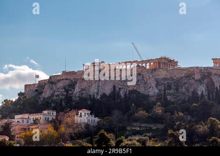 Der Parthenon ist ein ehemaliger Tempel auf der Akropolis von Athen, der der Göttin Athena im 5. Jahrhundert v. Chr. gewidmet war. Stockfoto