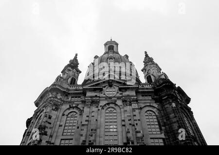 Frauenkirche am Neumarkt, Dresdner Altstadt, Sachsen, Deutschland. Die barocke Struktur verfügt über eine der größten Kuppeln in Europa. Stockfoto