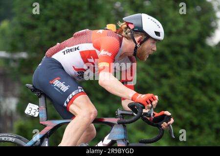 USA Cycling's Road Race National Championships, Knoxville, Tennessee, USA. 25. Juni 2023. Quinn Simmons vom Trek Segafredo Radsport-Team, der beim Straßenrennen der Männer zum Sieg reitet. Kredit: Casey B. Gibson/Alamy Live News Stockfoto