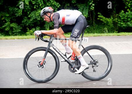 USA Cycling's Road Race National Championships, Knoxville, Tennessee, USA. 25. Juni 2023. Brandon McNulty vom Radsportteam der Vereinigten Arabischen Emirate während des Rennens. Kredit: Casey B. Gibson/Alamy Live News Stockfoto