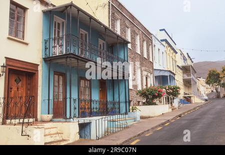 Die Main Street in Jamestown auf St. Helena Island hat viele georgianische Fassaden. Stockfoto