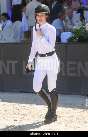 Paris, Frankreich. 25. Juni 2023. Jessica Springsteen nimmt am 25. Juni 2023 am Paris Eiffel Jumping 2023 in Paris, Frankreich, Teil. Foto: Laurent Zabulon/ABACAPRESS.COM Kredit: Abaca Press/Alamy Live News Stockfoto