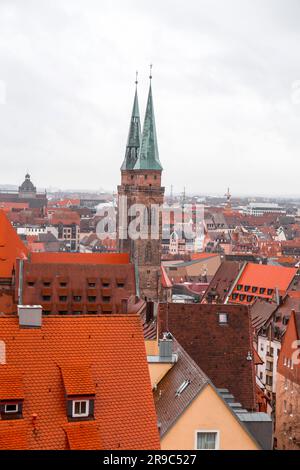Nürnberg - 28. DEZ. 2021: Luftaufnahme der bayerischen Stadt Nürnberg. Stockfoto