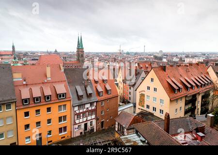 Nürnberg - 28. DEZ. 2021: Luftaufnahme der bayerischen Stadt Nürnberg. Stockfoto