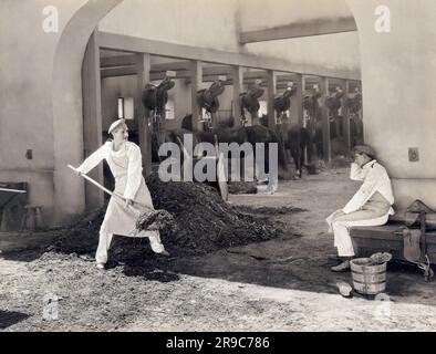 Hollywood, Kalifornien; 1926 Eine Szene aus dem MGM-Film „The Flesh and the Devil“. Stockfoto