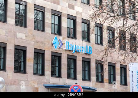 Nürnberg, Deutschland - 28. DEZEMBER 2021: Die Bayerische Landesbank ist eine öffentlich regulierte Bank mit Sitz in München und einer der sechs Landesbanken. Nürnberg Stockfoto