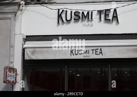 Bordeaux , Aquitaine France - 06 21 2023 : Kusmi Tea paris Kette Food Logo Kette und Markentext Ladenfassade Eingang Stockfoto