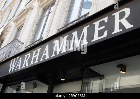 annecy , Frankreich - 06 16 2023 : Warhammer Textzeichen und Logo Markengeschäft Beschilderung Boutique Fachhändler von Fantasy Brettspielen Kettenfiguren Fant Stockfoto