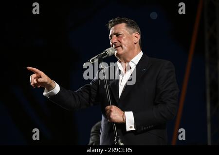 Tony Hadley ist verrückt NACH DIR - mit DER FABELHAFTEN TH-BAND im Teatro Romano di Ostia Antica, 35. Juni 2023, Rom, Italien. Stockfoto