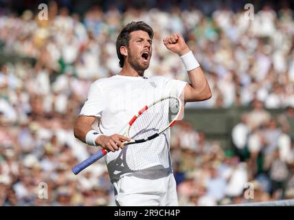 Dateifoto vom 08.-07-2022 von Cameron Norrie feiert die Auflage im vierten Satz während des Gentlemen's Singles Semi Finales. Die britische Nummer Eins Cameron Norrie hofft unterdessen, dem Durchbruch des letzten Jahres bis zum Halbfinale nachzueifern. Ausgabedatum: Montag, 26. Juni 2023. Stockfoto