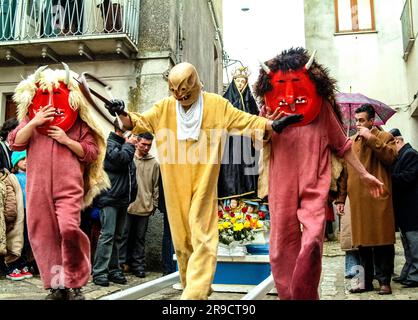 Italien Sizilien Prizzi ( Pa ) - Ostern - Festmahl "der Tanz der Teufel " ( Ballo dei Diavoli ) Stockfoto