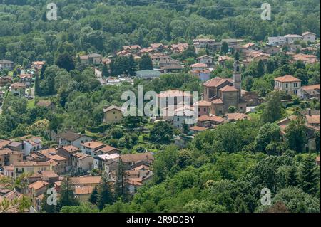 Panoramablick auf Cuasso al Piano, Varese, Italien Stockfoto