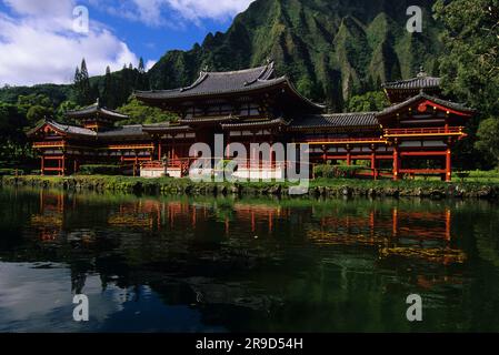 Der Byodo-in-Tempel im Tal der Tempel auf der Insel Oahu, Hawaii. Stockfoto