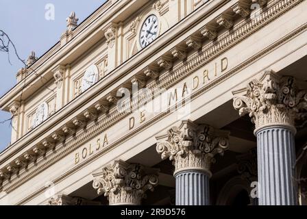 Madrid, Spanien - 16. FEBRUAR 2022: Bolsa de Madrid, die Madrider Börse ist die größte und internationalste der vier regionalen Börsen Spaniens. Stockfoto