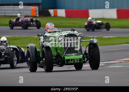 Michael Birch, Talbot AV105 Brooklands, der „Mad Jack“ für Vorkriegs-Sportwagen, ein 45-minütiges Rennen für legendäre Vorkriegs-Autos, viele aus den 20er Jahren Stockfoto