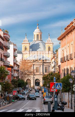 Madrid, Spanien - 16. FEBRUAR 2022: Die Königliche Basilika des Heiligen Franziskus der Großen, Real Basilica de San Francisco el Grande ist eine römisch-katholische Kirche Stockfoto