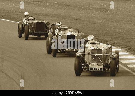 Michael Birch, Talbot AV105 Brooklands, der „Mad Jack“ für Vorkriegs-Sportwagen, ein 45-minütiges Rennen für legendäre Vorkriegs-Autos, viele aus den 20er Jahren Stockfoto