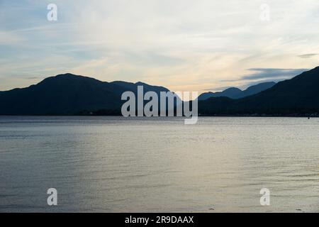 Blick über Loch Linnhe vom Bunree Campingplatz, Onich, Fort William, Schottland, Großbritannien. Stockfoto