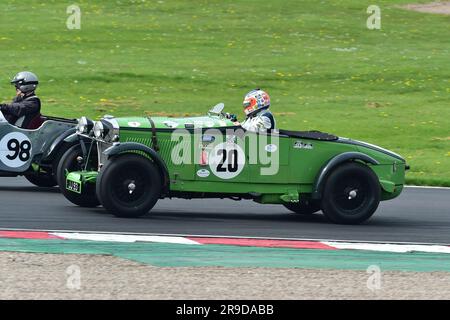 Michael Birch, Talbot AV105 Brooklands, der „Mad Jack“ für Vorkriegs-Sportwagen, ein 45-minütiges Rennen für legendäre Vorkriegs-Autos, viele aus den 20er Jahren Stockfoto