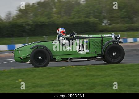 Michael Birch, Talbot AV105 Brooklands, der „Mad Jack“ für Vorkriegs-Sportwagen, ein 45-minütiges Rennen für legendäre Vorkriegs-Autos, viele aus den 20er Jahren Stockfoto