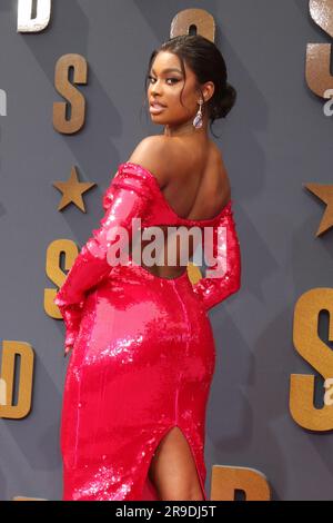 25. Juni 2023, Los Angeles, CA, USA: LOS ANGELES - 25. JUNI: Coco Jones bei den 2023 BET Awards Ankunft im Microsoft Theater am 25. Juni 2023 in Los Angeles, CA (Kreditbild: © Kay Blake/ZUMA Press Wire) NUR REDAKTIONELLE VERWENDUNG! Nicht für den kommerziellen GEBRAUCH! Stockfoto