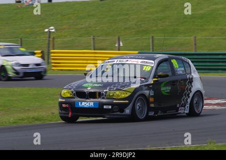 Dalton on Tees, 25. Juni 2023. Sandro Ballesteros fährt einen BMW E87 116i in der Gaz Shocks 116 Trophäe während des 750. Motor Club Meetings im Croft Circuit. Kredit: Colin Edwards Stockfoto