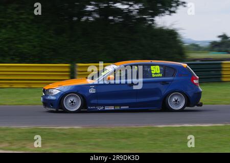 Dalton on Tees, 25. Juni 2023. Liam Bresitz fährt einen BMW E87 116i in der Gaz Shocks 116 Trophäe während des Motor Club Meetings 750 im Croft Circuit. Kredit: Colin Edwards Stockfoto