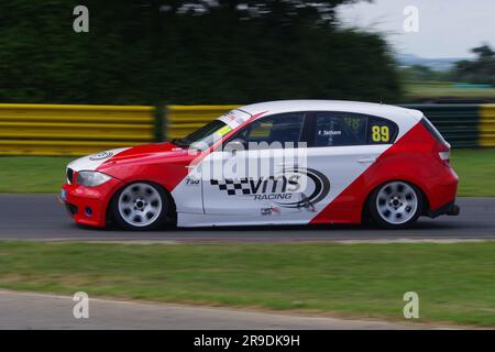 Dalton on Tees, 25. Juni 2023. Freddie Tatham fährt einen BMW E87 116i in der Gaz Shocks 116 Trophäe während des 750. Motor Club Meetings im Croft Circuit. Kredit: Colin Edwards Stockfoto