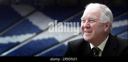 Aktenfoto vom 15-03-2010 von Craig Brown, dem ehemaligen schottischen Manager, der im Alter von 82 Jahren gestorben ist, hat Aberdeen bestätigt. Ausgabedatum: Montag, 26. Juni 2023. Stockfoto