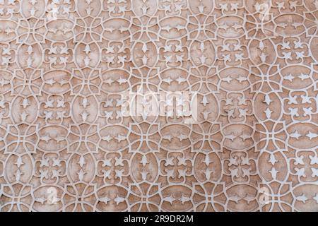 Texturhintergrund von einer Stuckwand mit traditionellen Mustern in Segovia, Spanien. Stockfoto