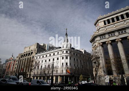 Madrid, Spanien - 16. FEBRUAR 2022: Art déco-Architektur im Zentrum von Madrid, der Hauptstadt Spaniens. Stockfoto
