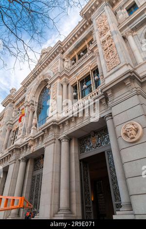 Madrid, Spanien - 16. FEBRUAR 2022: Die Banco de Espana ist die spanische Zentralbank. Gegründet in Madrid im Jahr 1782 von Karl III. In der Calle de Alca Stockfoto