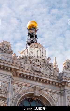 Madrid, Spanien - 16. FEBRUAR 2022: Die Banco de Espana ist die spanische Zentralbank. Gegründet in Madrid im Jahr 1782 von Karl III. In der Calle de Alca Stockfoto