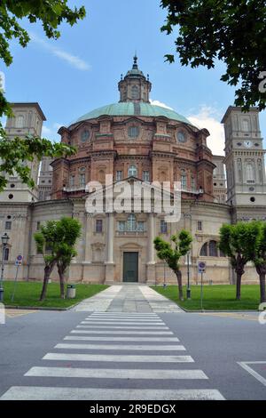 Vicoforte, Piedmont, Italien - 06-10-2023- das Heiligtum von Vicoforte (auch bekannt als Santuario Regina Montis Regalis) Stockfoto