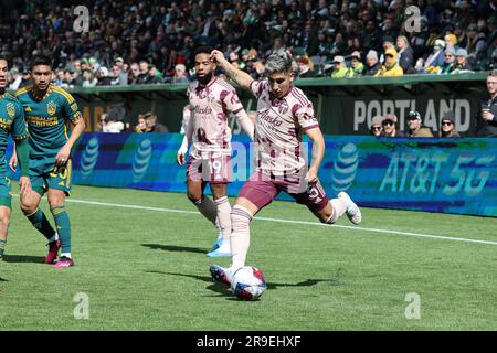 25. März 2023; Portland, Oregon, USA; MLS-Match zwischen der Los Angeles Galaxy und Portland Timbers im Providence Park. (Foto: Al Sermeno) Stockfoto