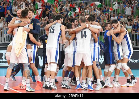 Italien feiert den Sieg über Frankreich. Volleyball-Weltmeisterschaft 2022. Stockfoto