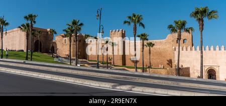 Antike Mauer der berühmten Kasbah der Udayas im Zentrum von Rabat, Marokko Stockfoto