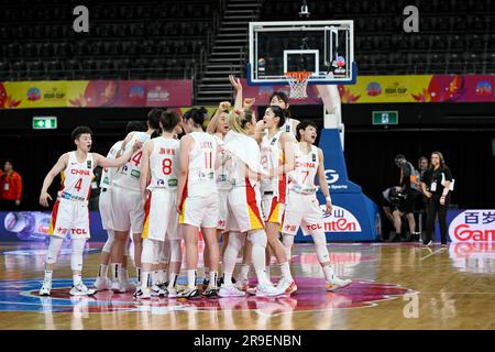 26. Juni 2023; Quaycenter, Sydney Olympic Park, Sydney, NSW, Australien: FIBA Womens Asia Cup 2023, Gruppe A, China gegen den Libanon; China feiert nach dem Sieg über den Libanon Stockfoto