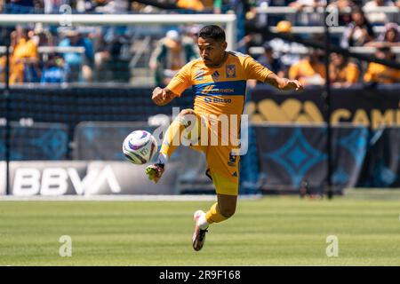 UANL Tigres Mittelfeldspieler Javier Aquino (20) während eines Spiels Campeón de Campeones Liga MX gegen Pachuca, Sonntag, 25. Juni 2023, bei der Dignity Health Sp Stockfoto