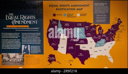 Die 19. Zusatzartikel Frauen kämpfen für Stimmrechte im National Constitution Center in Philadelphia PA Stockfoto