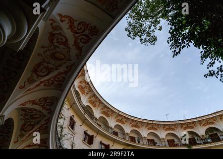 Das Plaza del Cabildo befindet sich im Viertel Arenal, im Viertel Casco Antiguo der spanischen Stadt Sevilla. Stockfoto