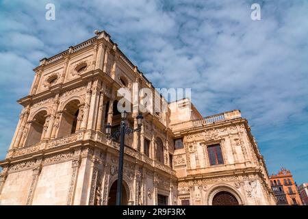 Das historische Rathausgebäude von Sevilla, Andalusien, Spanien. Befindet sich an der Avenue of Constitution. Stockfoto