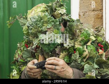 England, Sussex, East Sussex, Hastings, Die Altstadt, Teilnehmer am Annual Jack in the Green Festival Stockfoto