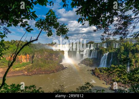 Lower Circuit, Cataratas del Iguazú, Iguazu Wasserfälle, Nationalpark Iguzú, UNESCO-Weltkulturerbe, Province Misiones, Argentinina, Lateinamerika Stockfoto